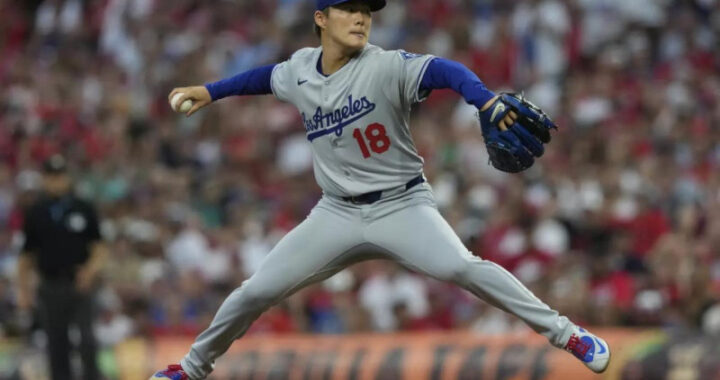 Yoshinobu Yamamoto lanza partido completo y los Dodgers colocan 2-0 su serie ante Brewers