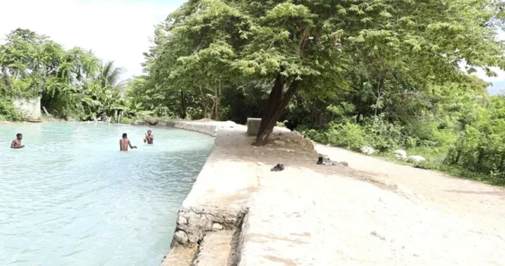 Conoce El hoyo de Felipe, un bello balneario natural en Los Ríos, Bahoruco